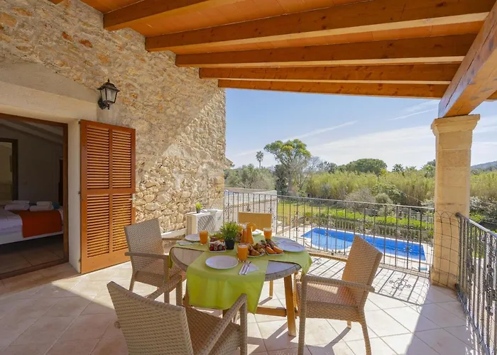 Villa Sa Font / Les Cases De La Font