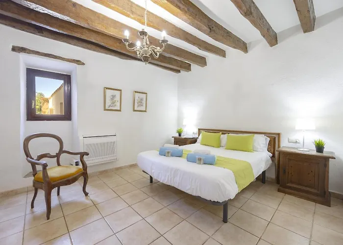 Villa Sa Font / Les Cases De La Font