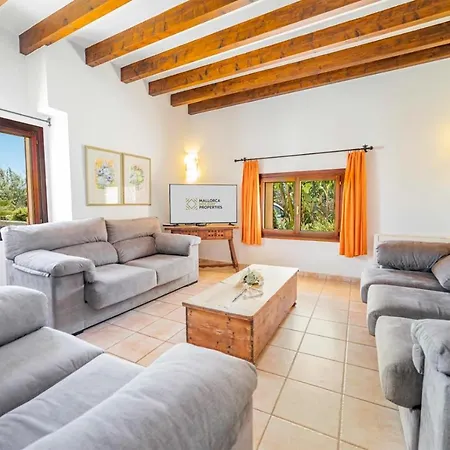 Villa Sa Font / Les Cases De La Font *