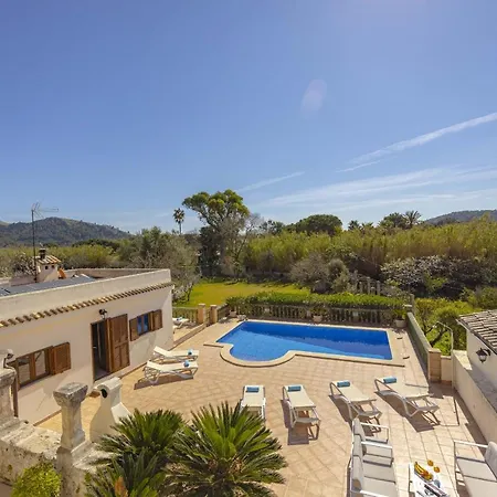 Villa Sa Font / Les Cases De La Font