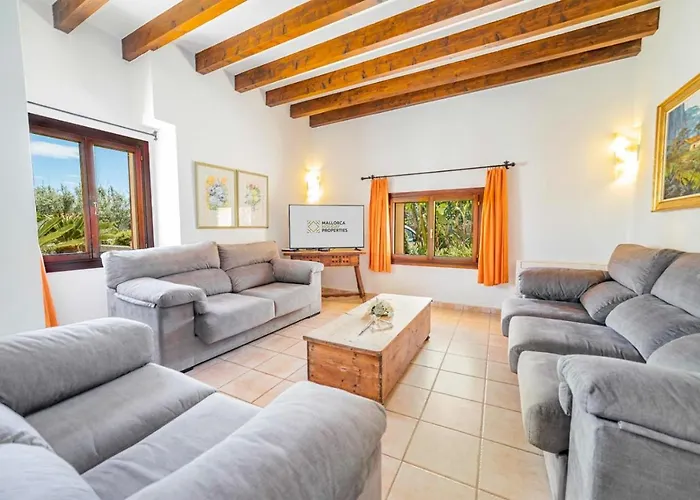 Villa Sa Font / Les Cases De La Font *