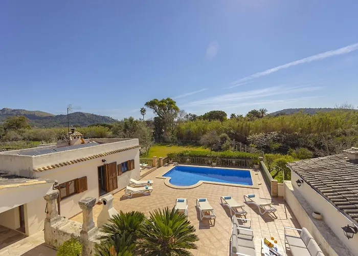 Villa Sa Font / Les Cases De La Font