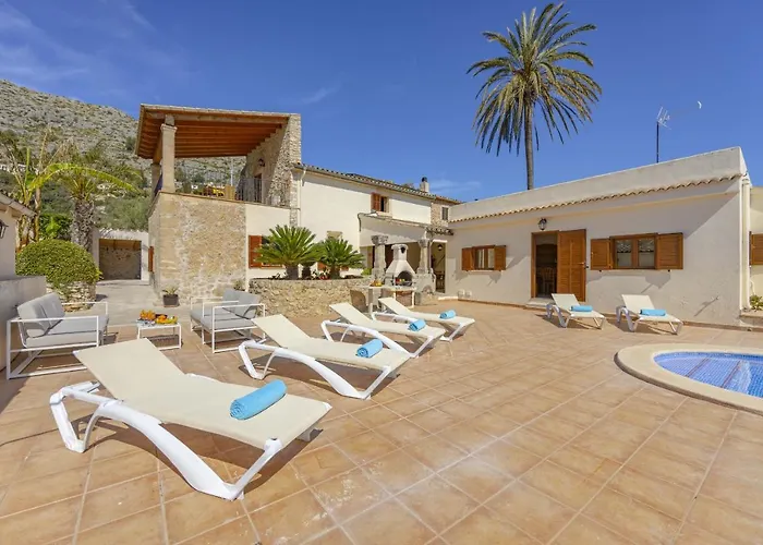 Villa Sa Font / Les Cases De La Font *