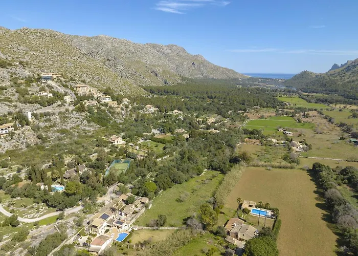 Villa Sa Font / Les Cases De La Font Pollenca